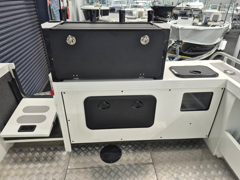 Yellowfin 6500 Centre Console - DEMO / DISPLAY CLEARANCE SPECIAL