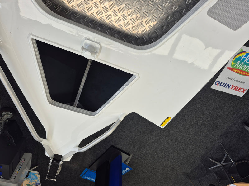 Yellowfin 6500 Centre Console - DEMO / DISPLAY CLEARANCE SPECIAL