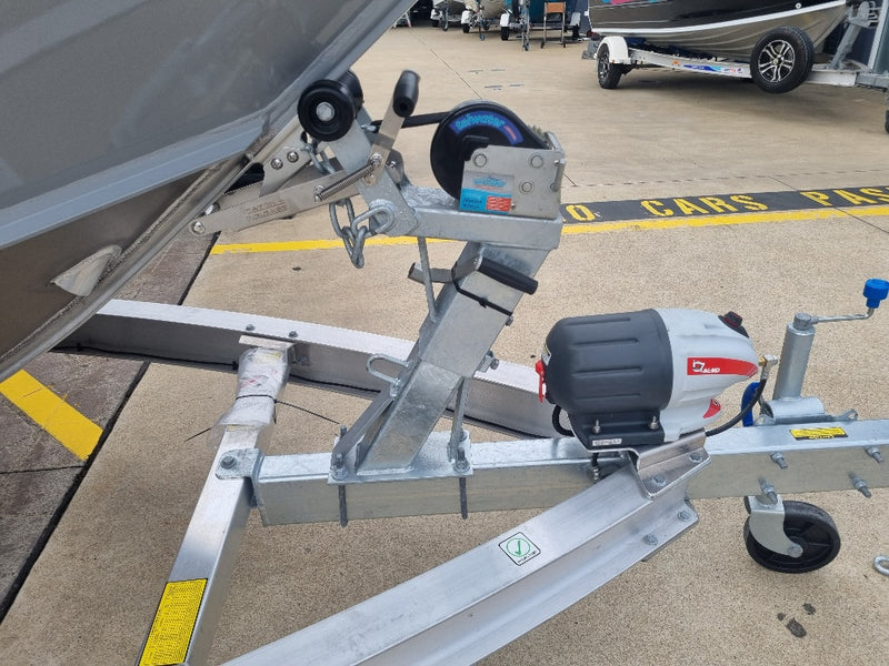 Yellowfin YF-76 Extended Cabin with 300hp Yamaha