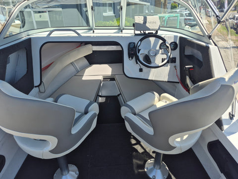 Quintrex 520 Ocean Spirit with 90hp Yamaha