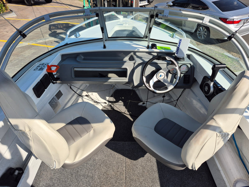 Quintrex 430 Fishabout