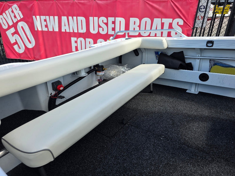 Quintrex 430 Fishabout with 60hp Yamaha