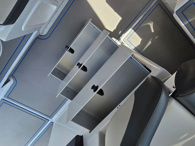 Kingfisher 730 Powercat with twin 200hp Yamahas and FULL Helm Master