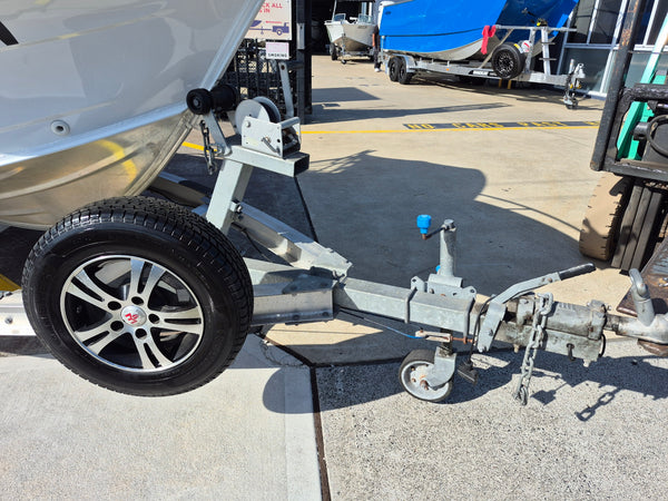 Quintrex 481 Fishabout