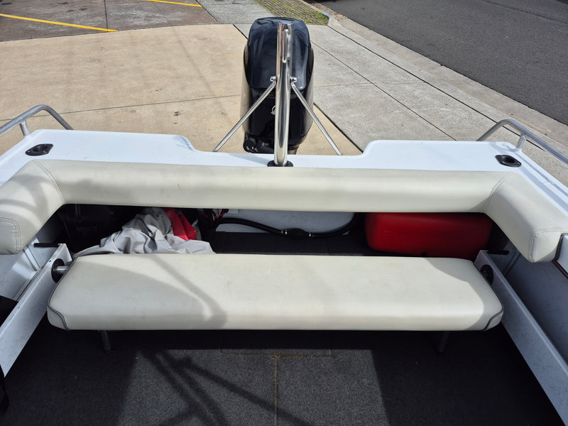 Quintrex 430 Fishabout