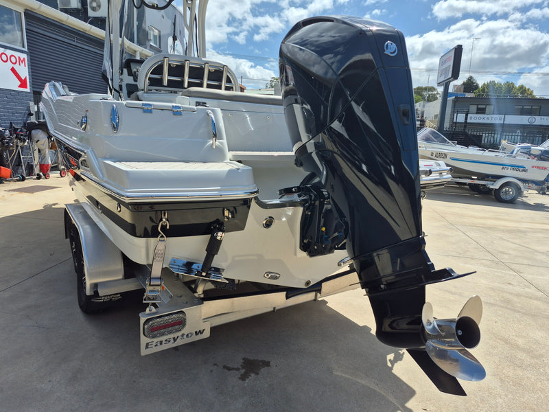 Crownline Finseeker 220 CC