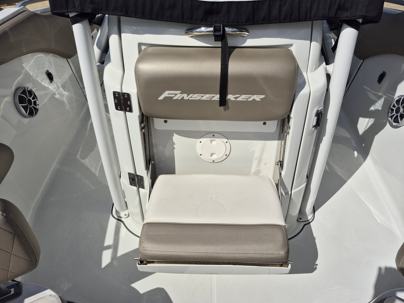 Crownline Finseeker 220 CC
