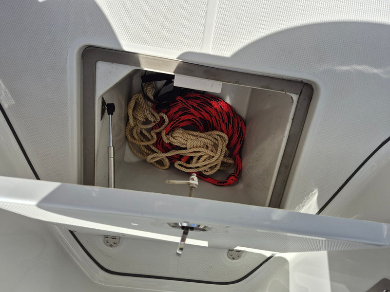 Crownline Finseeker 220 CC