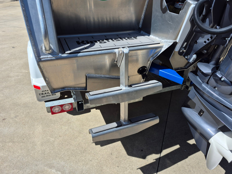 Kingfisher 450 Side Console with 70hp Yamaha - FANTASTIC 5 PROMO