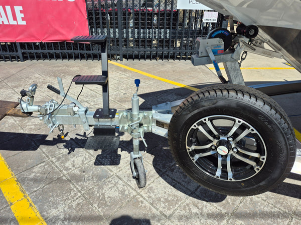 Quintrex 481 Hornet Pro