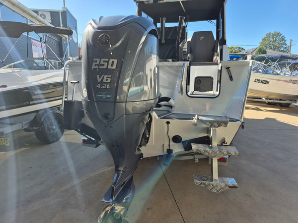 Yellowfin YF-70 Extended Cabin with 250hp Yamaha