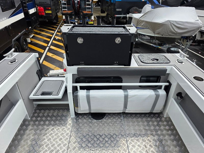 Yellowfin YF-70 Extended Cabin with 250hp Yamaha