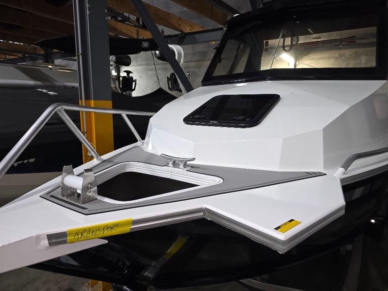 Yellowfin YF-76 Extended Cabin with 300hp Yamaha