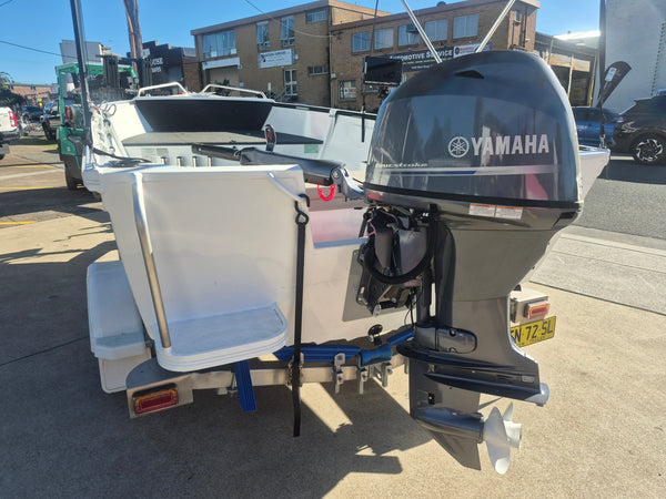 Quintrex 440 Busta