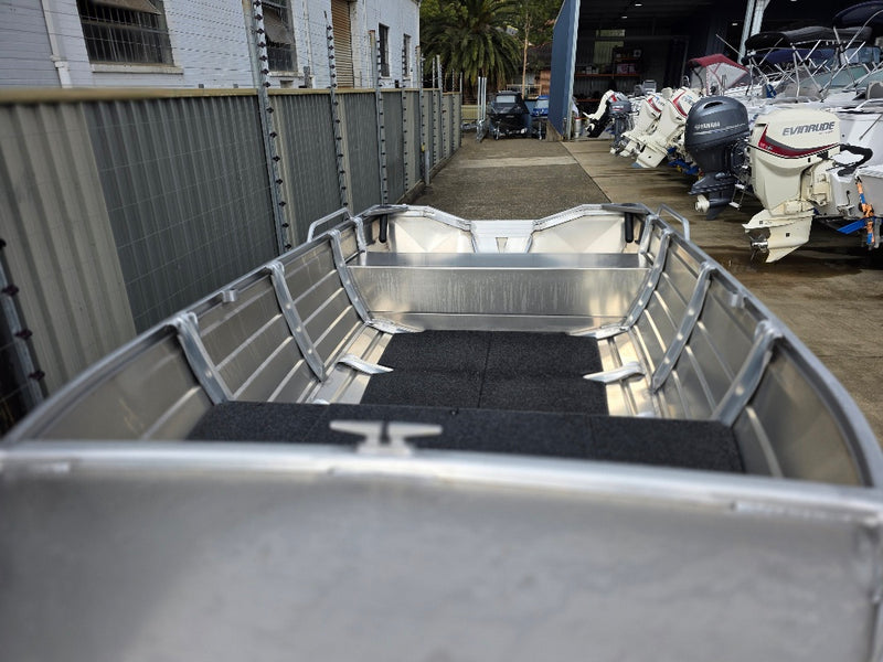 Quintrex 400 Dart with 20hp Yamaha