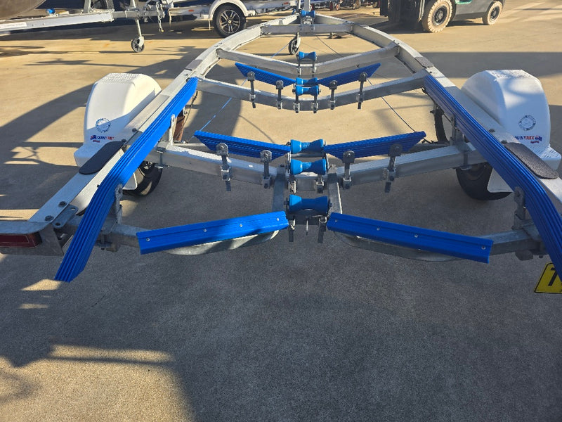 USED 2021 model Alloy Quintrex trailer to suit 4.8m to 5.2m boat