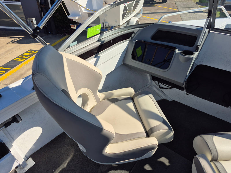 Quintrex 450 Fishabout