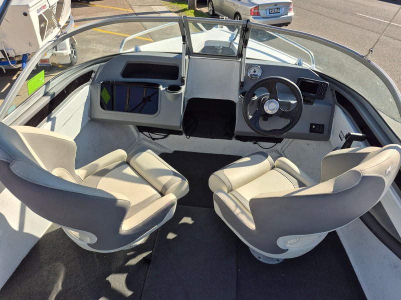 Quintrex 450 Fishabout