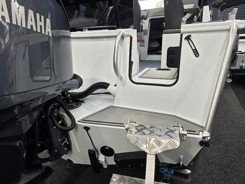 Yellowfin YF-70 Extended Cabin with 250hp Yamaha