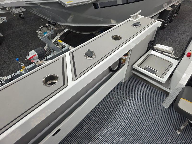 Yellowfin YF-70 Extended Cabin with 250hp Yamaha