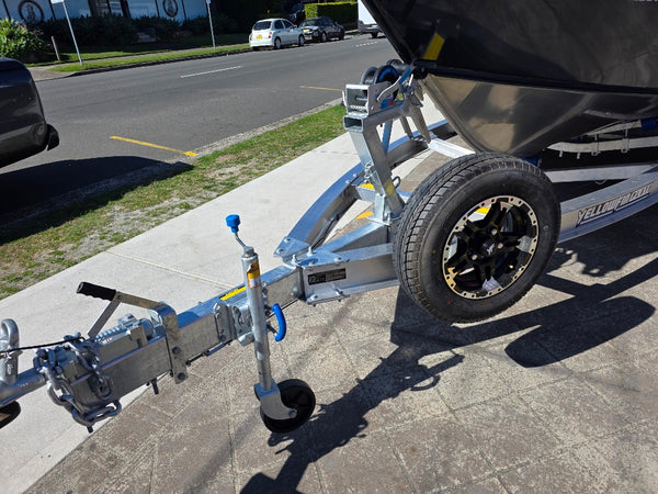 Yellowfin 5800 Folding Hard Top with 130hp Yamaha
