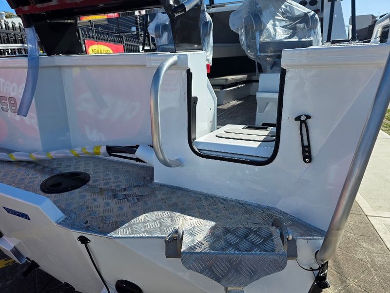 Yellowfin 5800 Folding Hard Top with 130hp Yamaha