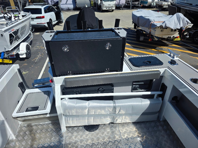 Yellowfin YF-70 Extended Cabin with 250hp Yamaha