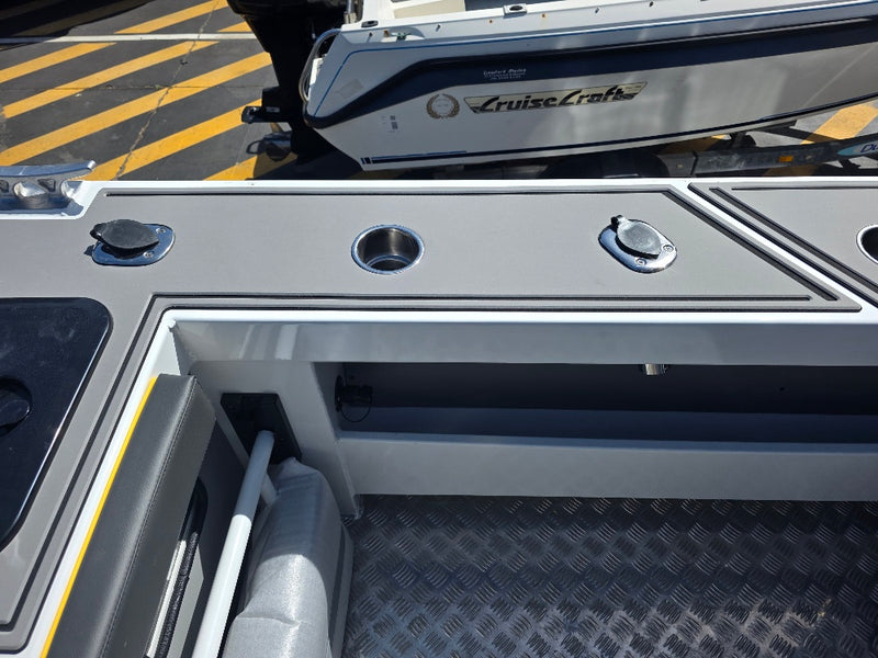 Yellowfin YF-70 Extended Cabin with 250hp Yamaha