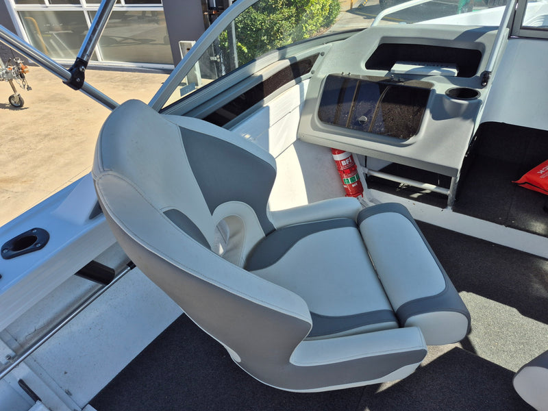 Quintrex 481 Fishabout
