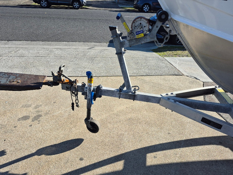 Quintrex 420 Renegade SC