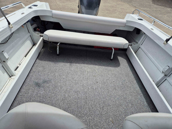 Quintrex 430 Fishabout