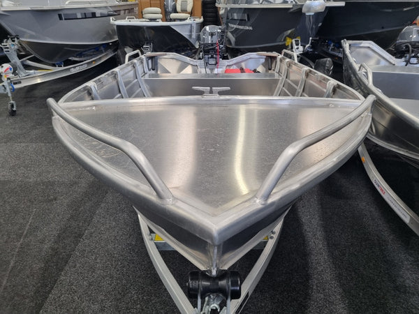 Quintrex 400 Dart with 20hp Yamaha
