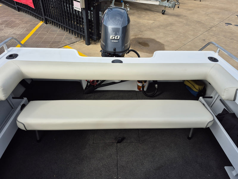 Quintrex 430 Fishabout
