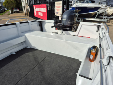 Quintrex 440 Busta