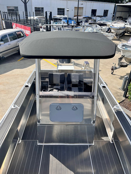 Kingfisher Twin Hull 570