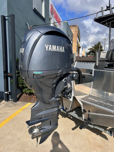 Kingfisher Twin Hull 570
