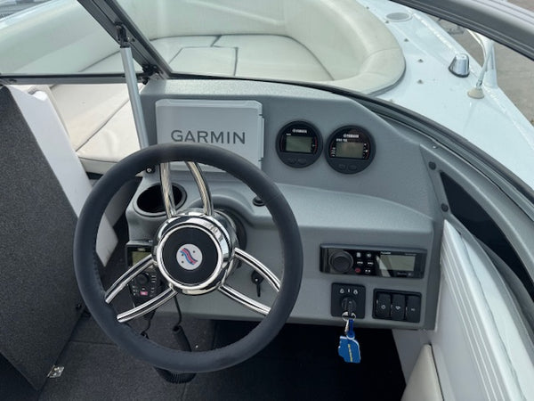 Quintrex 590 Cruiseabout Pro, Yamaha F150XC WA