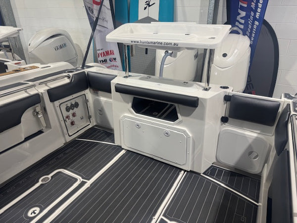DEMO SALE Cruise Craft E695HT SAVE OVER $45,000