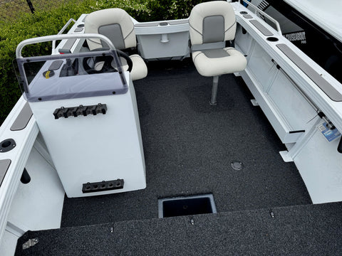 Quintrex 460 Renegade Side Console 383603 Yamaha F70 WG