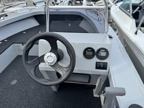 Quintrex 490 Renegade Side Console Yamaha F90 WG