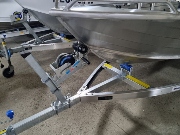 Quintrex 370 Dart