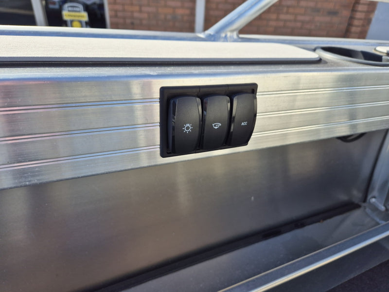 Quintrex 420 Renegade TS BB - 2024 PLATE CLEARANCE SPECIAL
