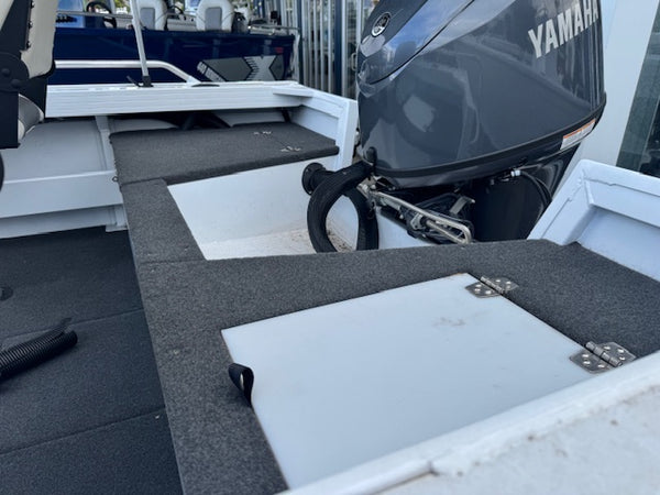 Quintrex 420 Renegade Side Console WG
