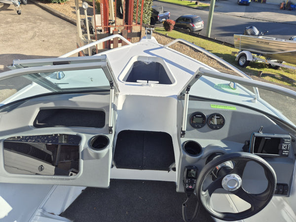 Quintrex 430 Fishabout BB