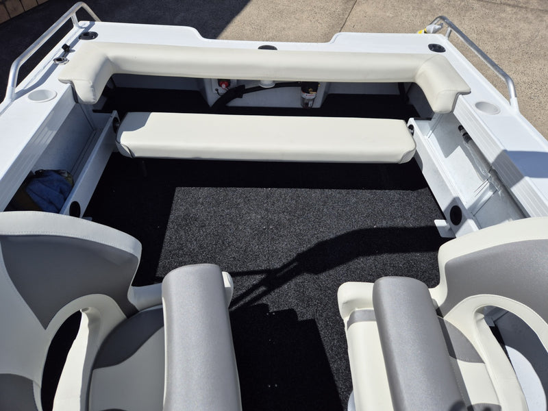 Quintrex 430 Fishabout BB