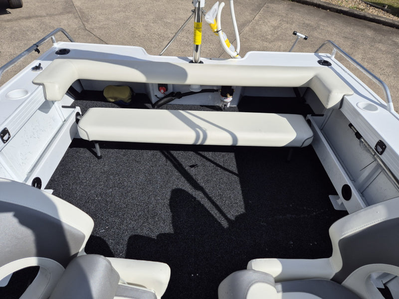 Quintrex 430 Fishabout BB