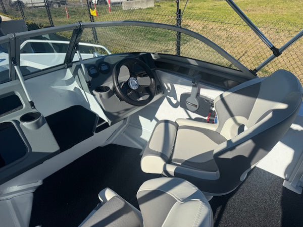 Quintrex 450 Fishabout, Yamaha F60 WG