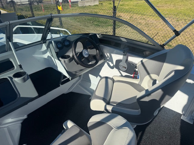 Quintrex 450 Fishabout, Yamaha F60 WG