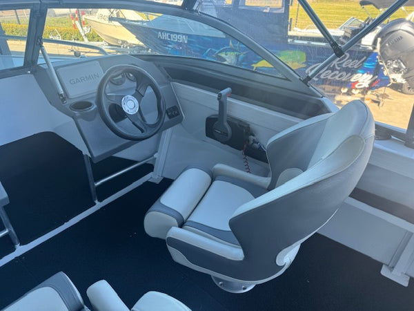 Quintrex 520 Fishabout, Yamaha F115LB WG