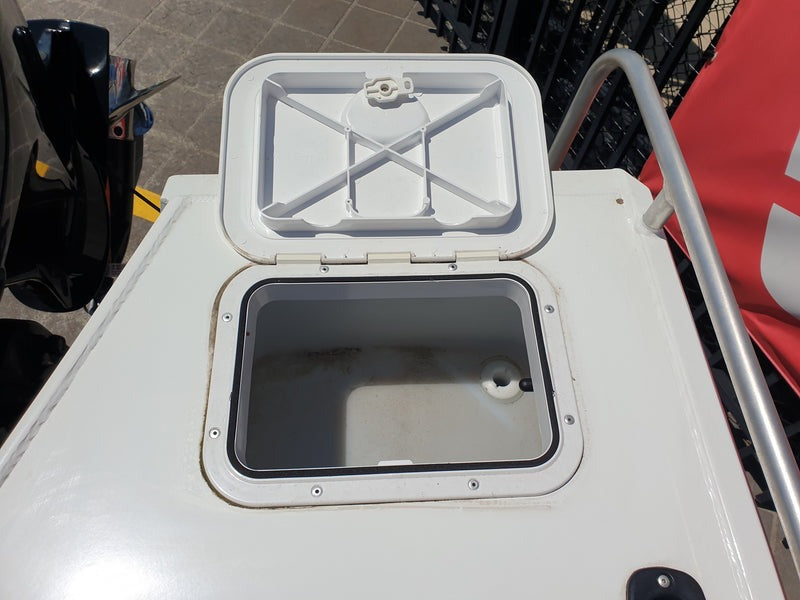 Quintrex 570 Renegade Centre Console - 2024 PLATE CLEARANCE SPECIAL